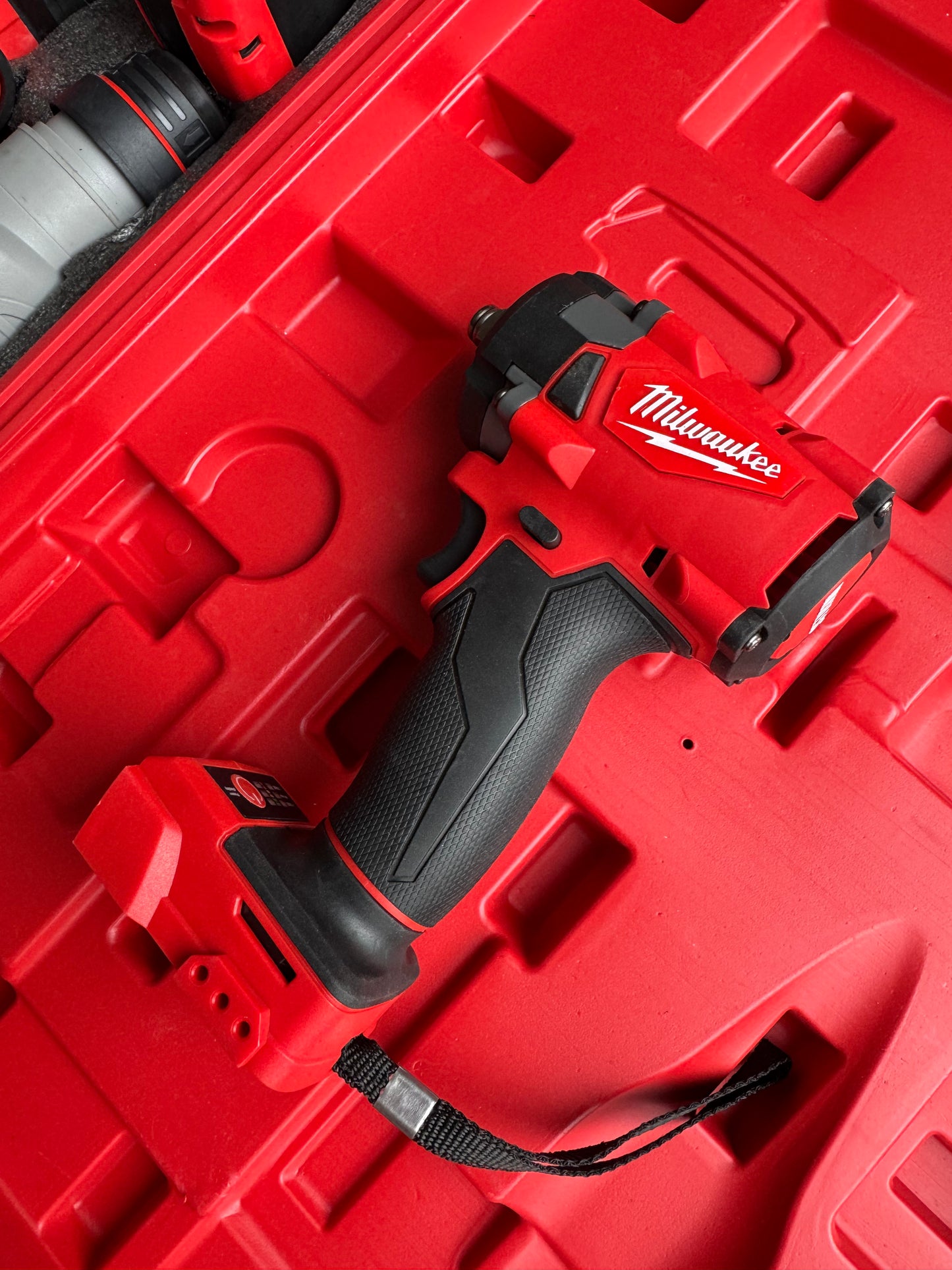 MILWAUKEE 4-u-1 AKU SET