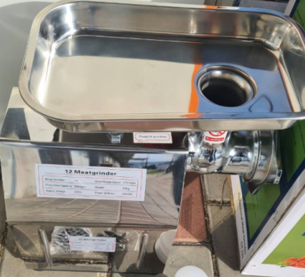 🥩 Električna Mašina za Mljevenje Mesa – Model 12 (3600W)